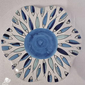 Poggiapentola cm 22 decoro al centro delle alici fondo azzurroe bianco